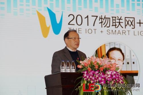 聯合會顧問，中科院上海技術物理研究所研究員褚君浩院士致辭