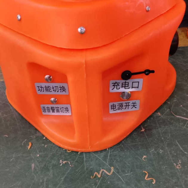 聲光路錐報警器2
